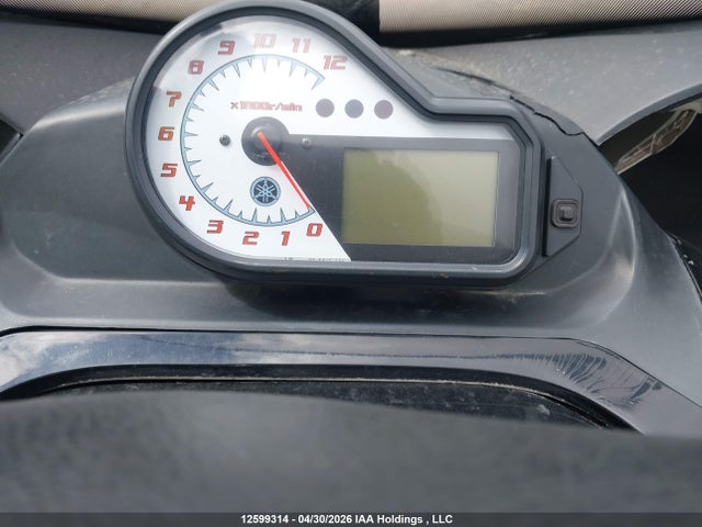 12599314 :رقم المزاد ، JYE8FH0044A004529 vin ، 2004 Yamaha  مزاد بيع