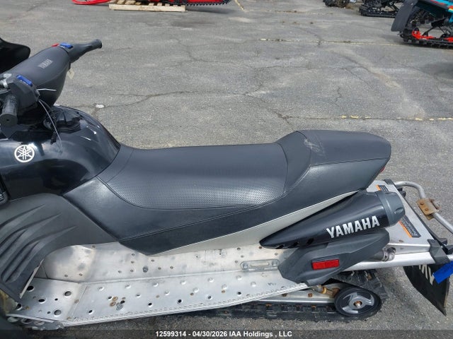 12599314 :رقم المزاد ، JYE8FH0044A004529 vin ، 2004 Yamaha  مزاد بيع