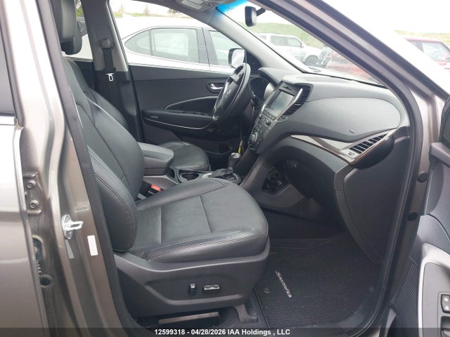 5XYZUDLB3HG482243 Hyundai Santa Fe Sport 2.4 Luxury