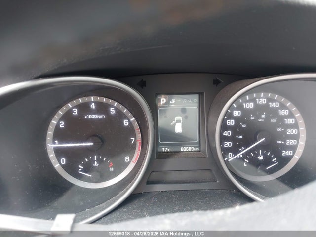 5XYZUDLB3HG482243 Hyundai Santa Fe Sport 2.4 Luxury