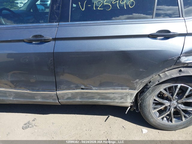12599362 :رقم المزاد ، 3VV2B7AX1MM125990 vin ، 2021 Volkswagen Tiguan Comfortline مزاد بيع