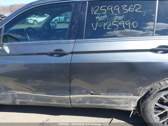 12599362 :رقم المزاد ، 3VV2B7AX1MM125990 vin ، 2021 Volkswagen Tiguan Comfortline مزاد بيع