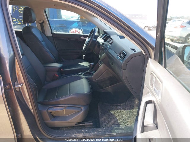 12599362 :رقم المزاد ، 3VV2B7AX1MM125990 vin ، 2021 Volkswagen Tiguan Comfortline مزاد بيع