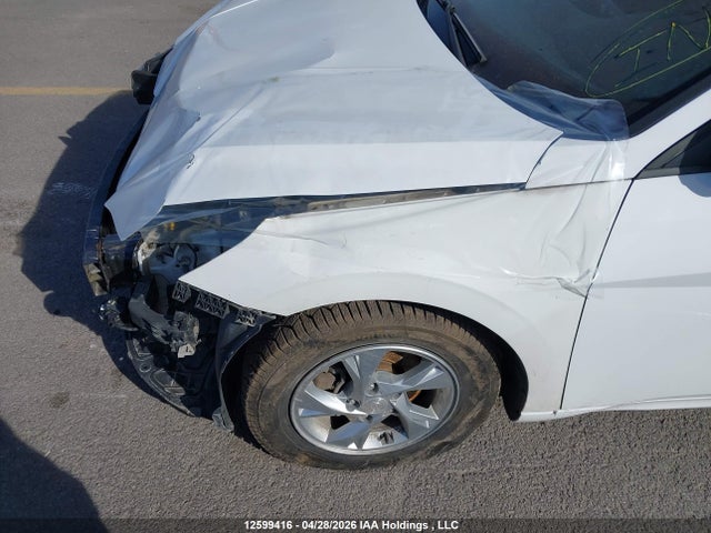 2022 Hyundai Elantra მანქანა იყიდება აუქციონზე, vin: KMHLM4AG7NU298093, აუქციონის ნომერი: 12599416
