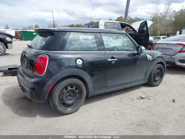 Mini 3 Door Cooper S 2015 WMWXP7C52F2A35095 Image 13