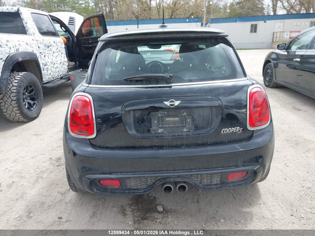 Mini 3 Door Cooper S 2015 WMWXP7C52F2A35095 Image 16
