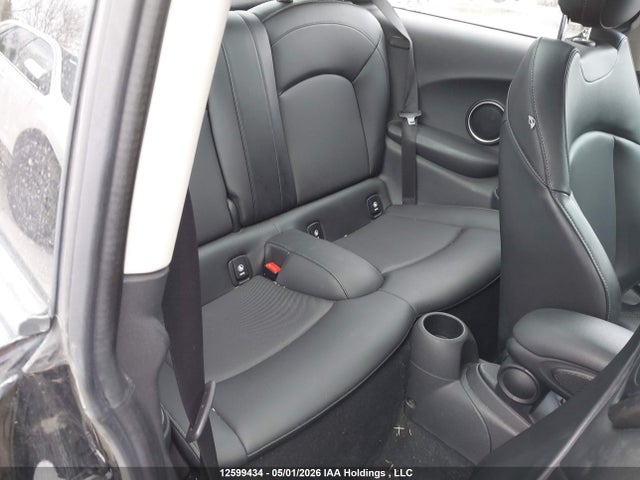 Mini 3 Door Cooper S 2015 WMWXP7C52F2A35095 Image 8