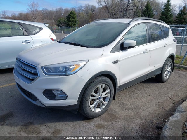 1FMCU9HD6JUD10009 Ford ESCAPE SEL
