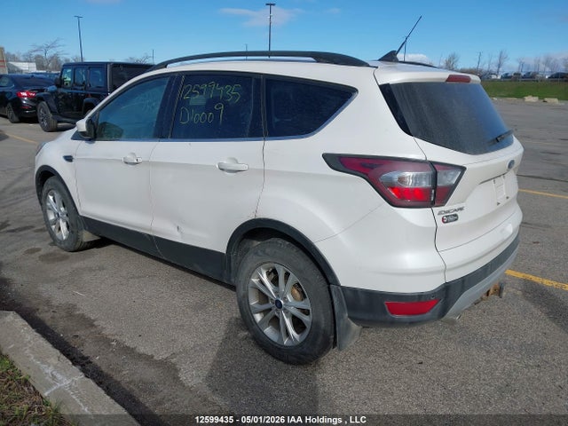 1FMCU9HD6JUD10009 Ford ESCAPE SEL