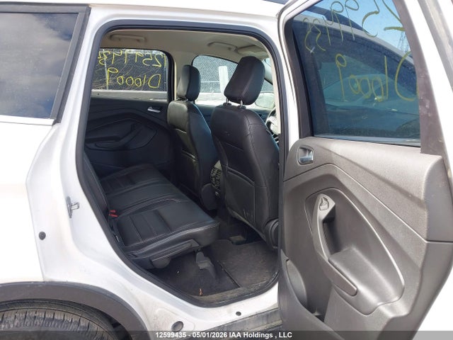 1FMCU9HD6JUD10009 Ford ESCAPE SEL