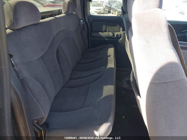 12599441 :رقم المزاد ، 2GTEK19T821157236 vin ، 2002 Gmc Sierra 1500 Sl/sle/slt مزاد بيع