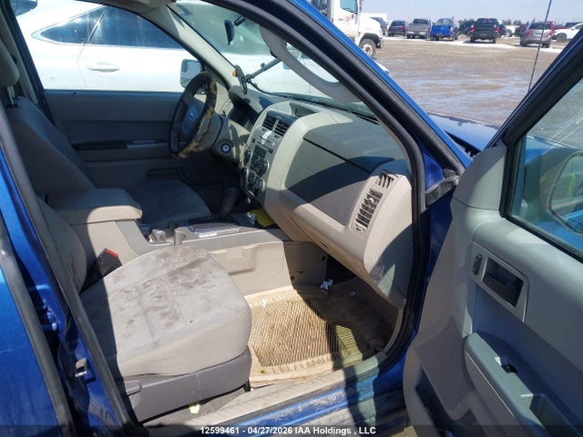 2010 Ford Escape Xlt მანქანა იყიდება აუქციონზე, vin: 1FMCU9D77AKC02557, აუქციონის ნომერი: 12599461