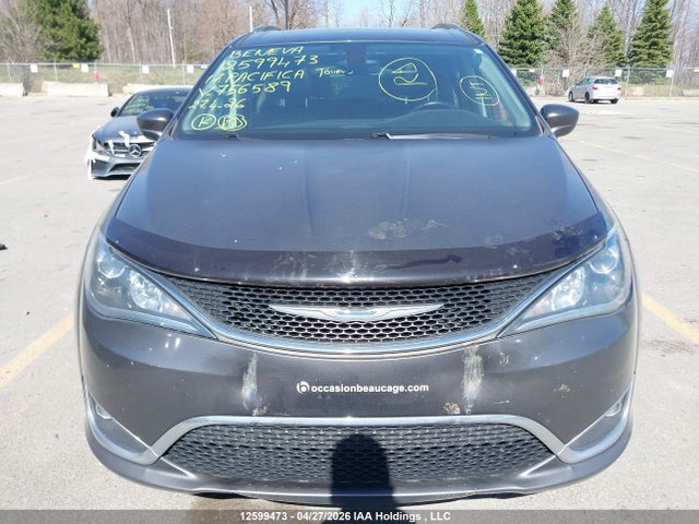 Продажа на аукционе авто 2017 Chrysler Pacifica Touring-l, vin: 2C4RC1EGXHR756589, номер лота: 12599473