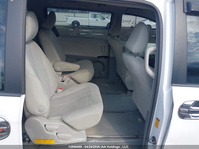 Aukcja sprzedaży 2013 Toyota Sienna V6 7 Passenger, vin: 5TDZK3DC6DS369441, numer aukcji: 12599489