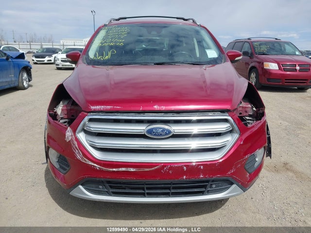 1FMCU9J91HUA04917 Ford Escape Titanium