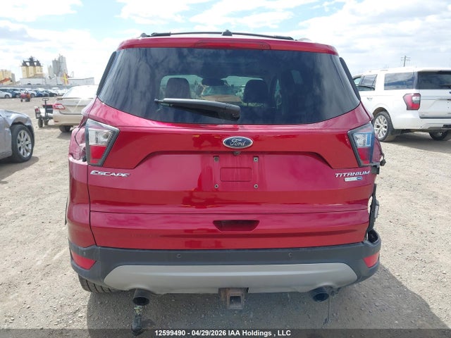 1FMCU9J91HUA04917 Ford Escape Titanium