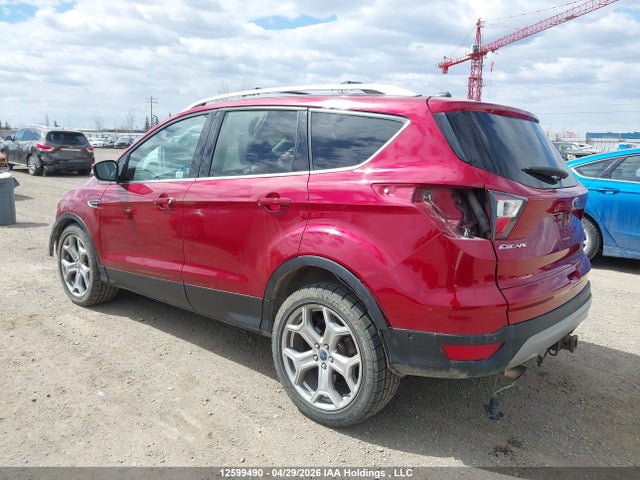 1FMCU9J91HUA04917 Ford Escape Titanium