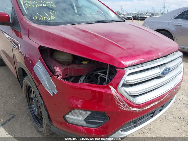 1FMCU9J91HUA04917 Ford Escape Titanium