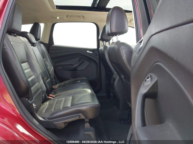 1FMCU9J91HUA04917 Ford Escape Titanium