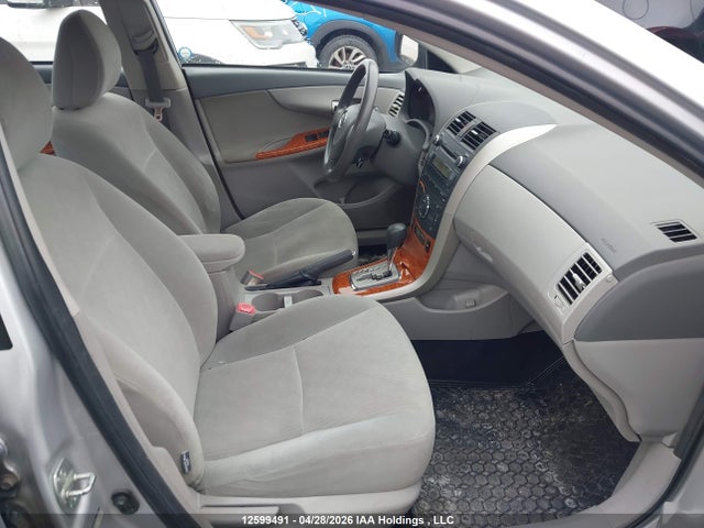 12599491 :رقم المزاد ، 2T1BU4EEXAC306686 vin ، 2010 Toyota Corolla Le مزاد بيع