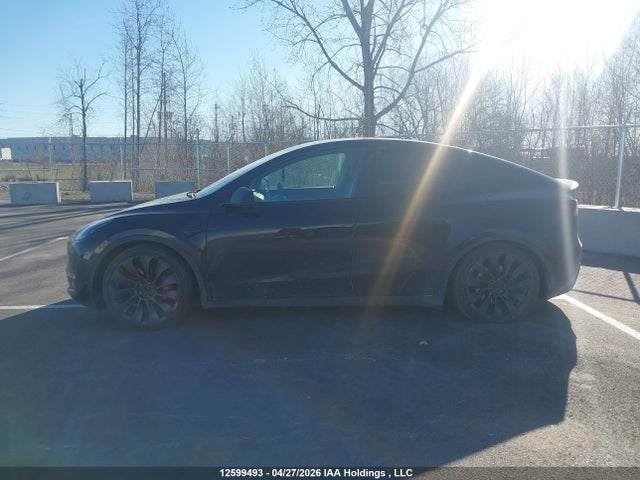 7SAYGDEF1NF507231 Tesla Model Y Performance
