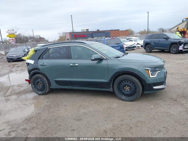 KNDCT3LE3R5168082 KIA Niro