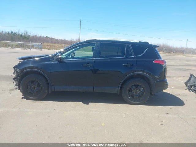 2T3BFREVXGW512001 Toyota RAV4 LE