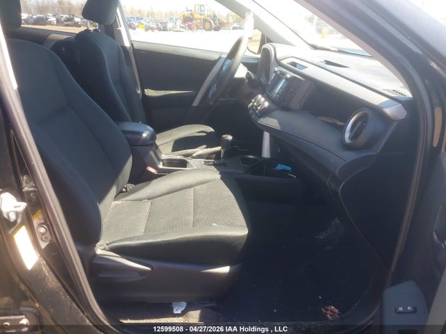 2T3BFREVXGW512001 Toyota RAV4 LE