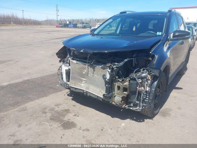 2T3BFREVXGW512001 Toyota RAV4 LE