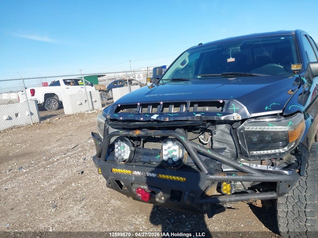 5TFCY5F16HX020727 Toyota Tundra Sr5 Plus 5.7l V8