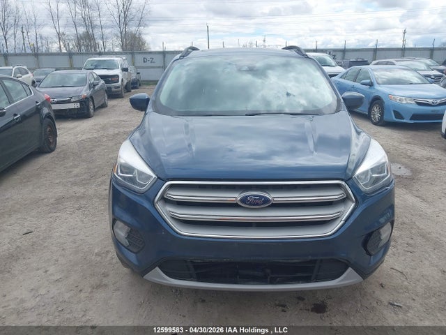 12599583 :رقم المزاد ، 1FMCU9HD2JUB88426 vin ، 2018 Ford Escape Sel مزاد بيع