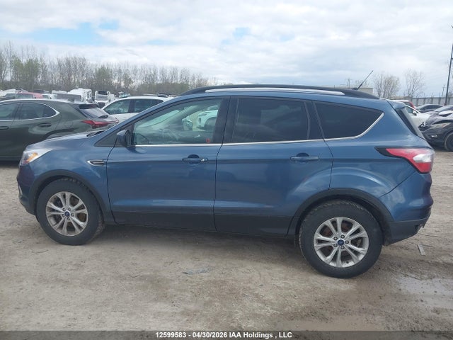 12599583 :رقم المزاد ، 1FMCU9HD2JUB88426 vin ، 2018 Ford Escape Sel مزاد بيع