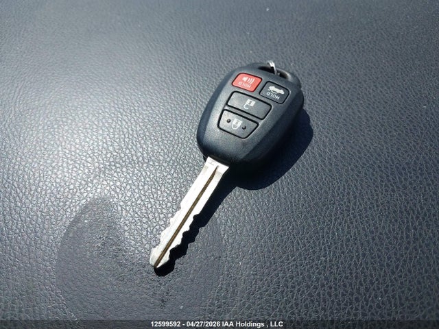 12599592 :رقم المزاد ، 2T1BURHE6FC292706 vin ، 2015 Toyota Corolla L/le/le Pls/prm/s/s Pls مزاد بيع