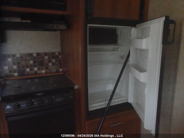 Продажа на аукционе авто 2017 Forest River Forest River 30qbs, vin: 5ZT2AVVB3HB914593, номер лота: 12599596