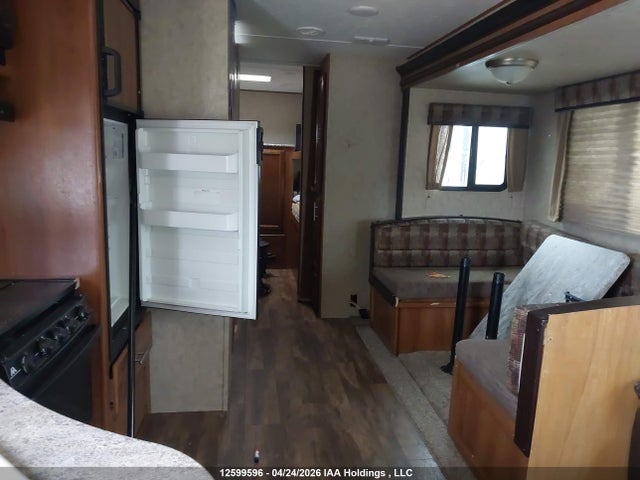 Продажа на аукционе авто 2017 Forest River Forest River 30qbs, vin: 5ZT2AVVB3HB914593, номер лота: 12599596