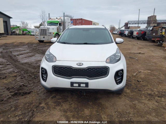 Продажа на аукционе авто 2018 Kia Sportage, vin: KNDPNCAC8J7315339, номер лота: 12599598