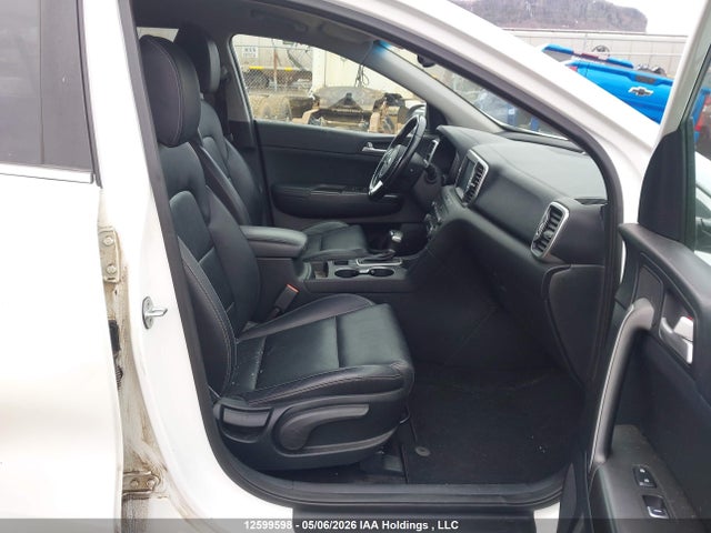 Продажа на аукционе авто 2018 Kia Sportage, vin: KNDPNCAC8J7315339, номер лота: 12599598
