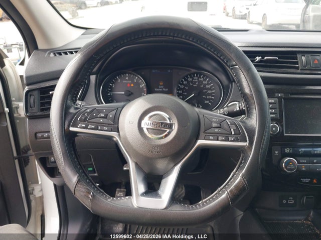 JN1BJ1CW7LW383435 Nissan QASHQAI