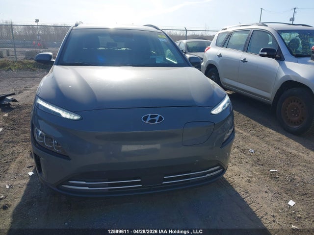KM8K33AG4PU172821 Hyundai Kona Sel