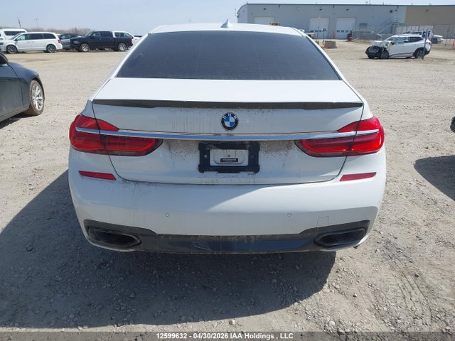WBA7B0C33HG527139 BMW 7 Series