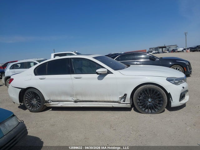 WBA7B0C33HG527139 BMW 7 Series