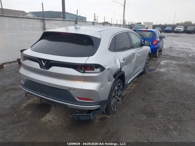 Продажа на аукционе авто 2023 Vinfast Vf 8, vin: RLLV1AFA7PH003648, номер лота: 12599639