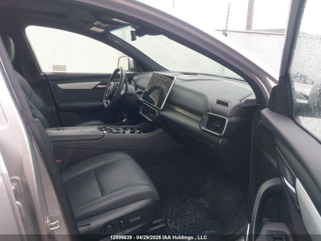Продажа на аукционе авто 2023 Vinfast Vf 8, vin: RLLV1AFA7PH003648, номер лота: 12599639