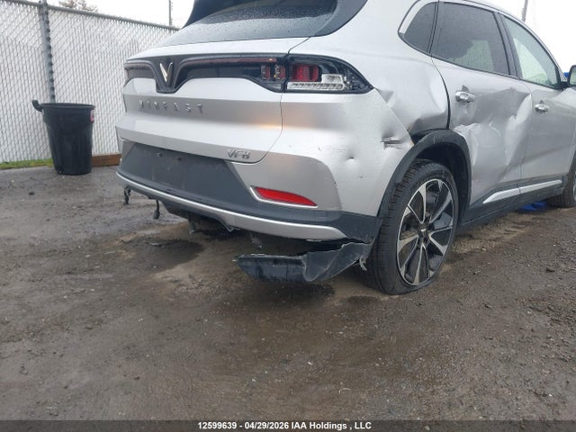 Продажа на аукционе авто 2023 Vinfast Vf 8, vin: RLLV1AFA7PH003648, номер лота: 12599639