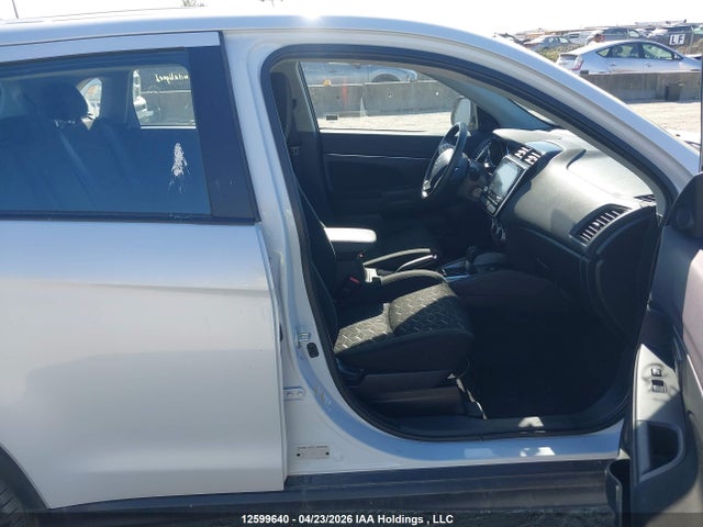 12599640 :رقم المزاد ، JA4AJUAU5PU606000 vin ، 2023 Mitsubishi Rvr Es مزاد بيع