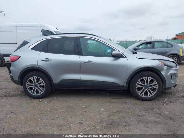 1FMCU9H6XNUA56196 Ford Escape