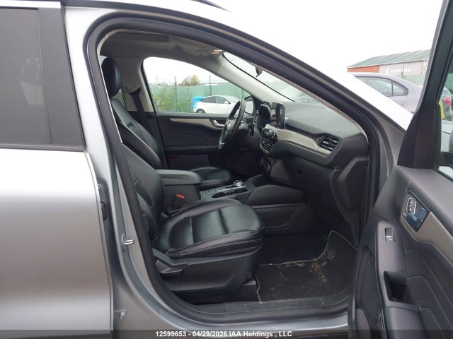1FMCU9H6XNUA56196 Ford Escape