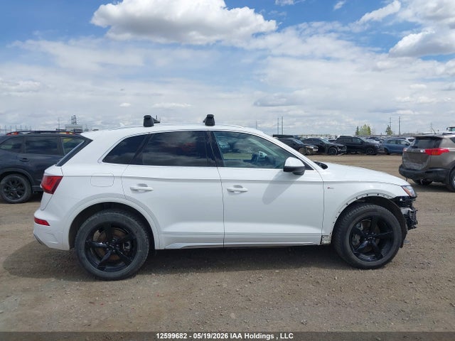 WA1EAAFY1M2096411 Audi Q5 45 Progressiv