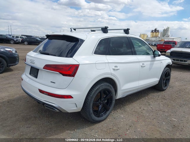 WA1EAAFY1M2096411 Audi Q5 45 Progressiv