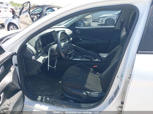 KMHLM4AG7NU368675 Hyundai Elantra Preferred Ivt With Sun And Tech Package